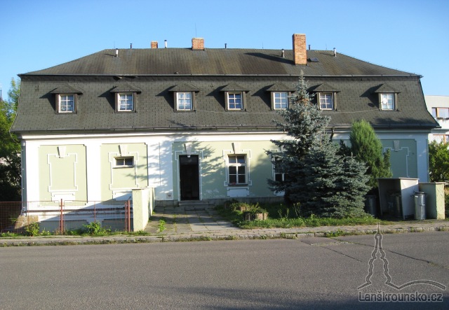 11 Opletalova 75.jpg